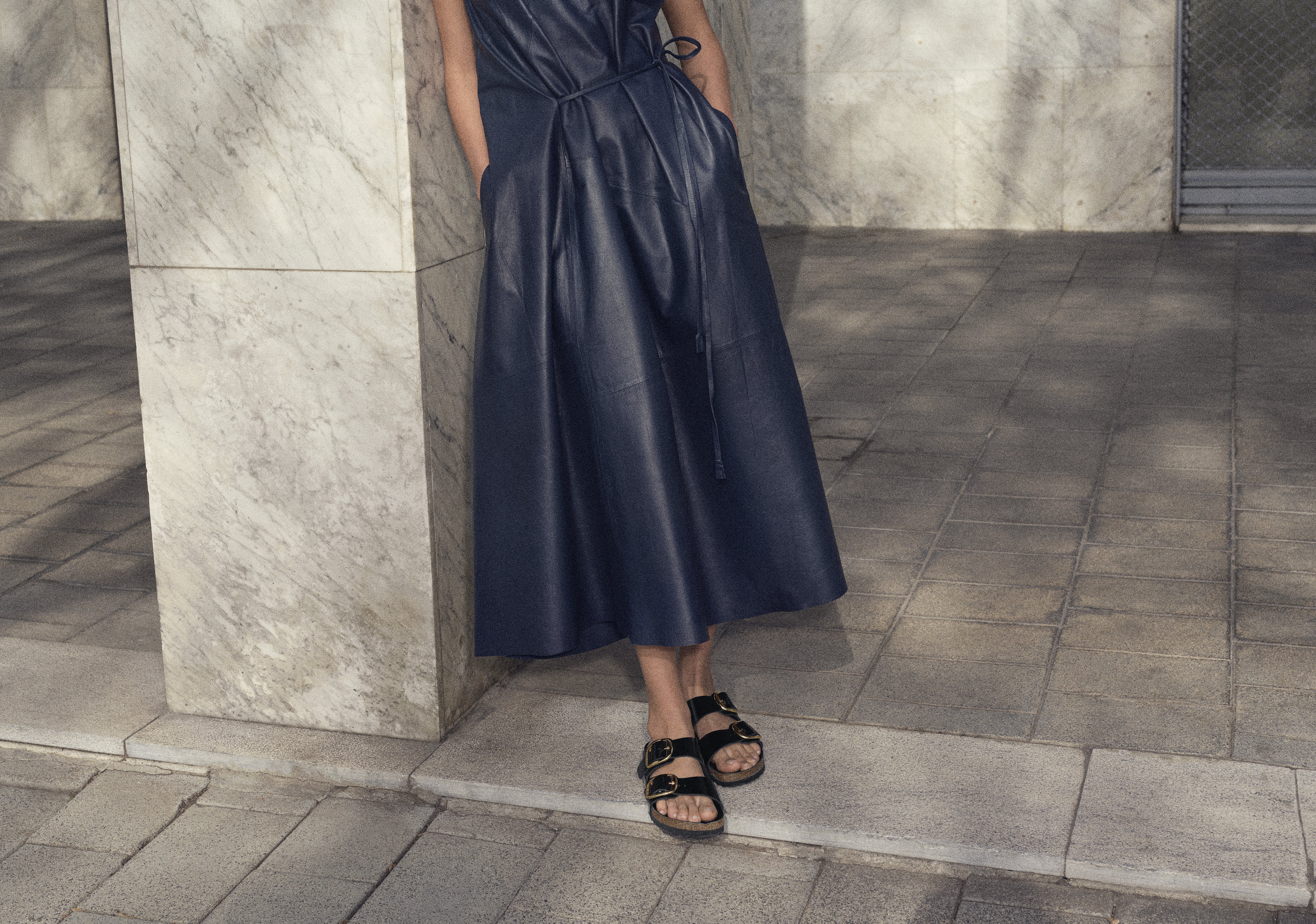 Arizona Big Buckle sandal - High Shine Black